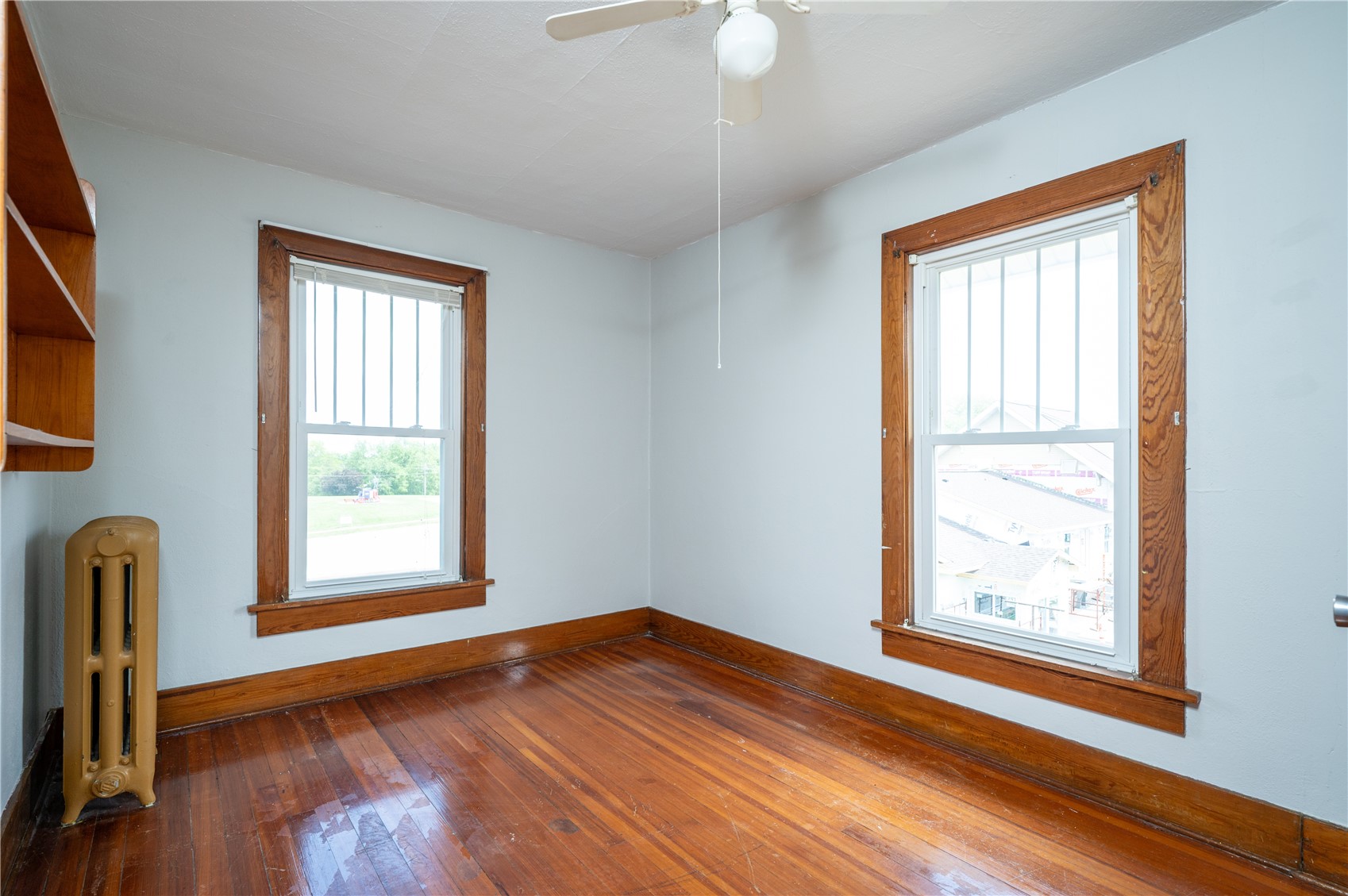 206 4th Street Victor IA 52347