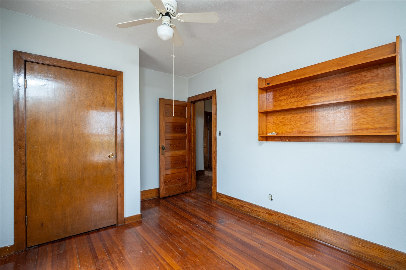 206 4th Street Victor IA 52347