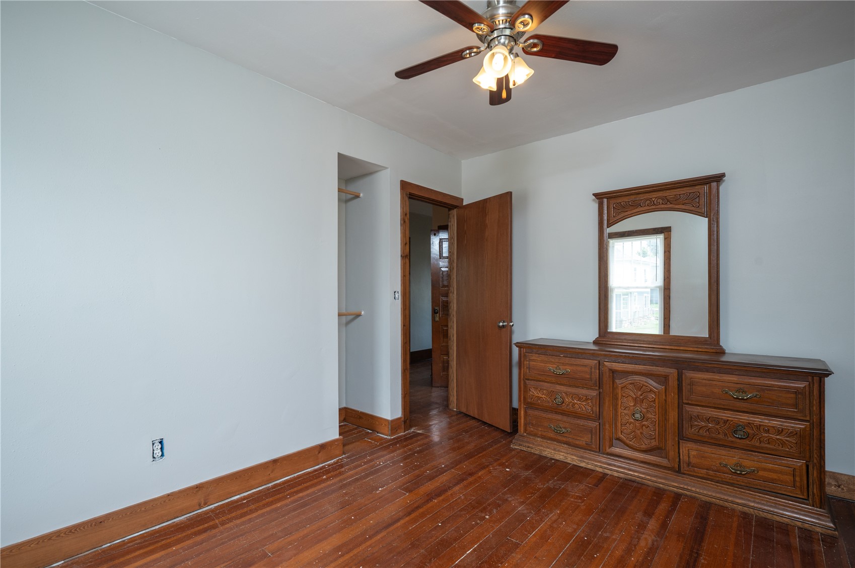 206 4th Street Victor IA 52347