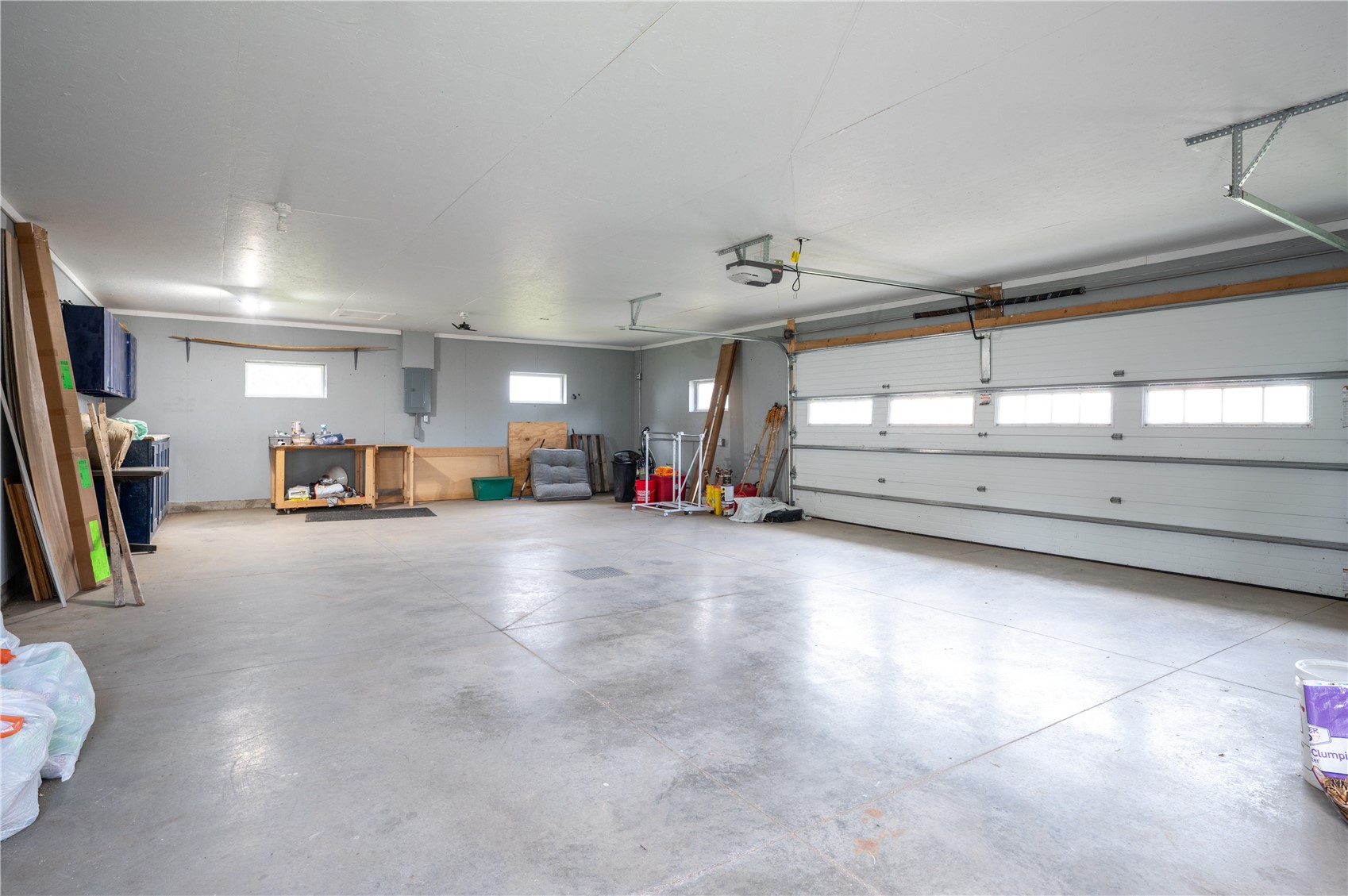 206 4th Street Victor IA 52347