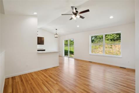 2026 Sugar Creek Drive NW Cedar Rapids IA 52405