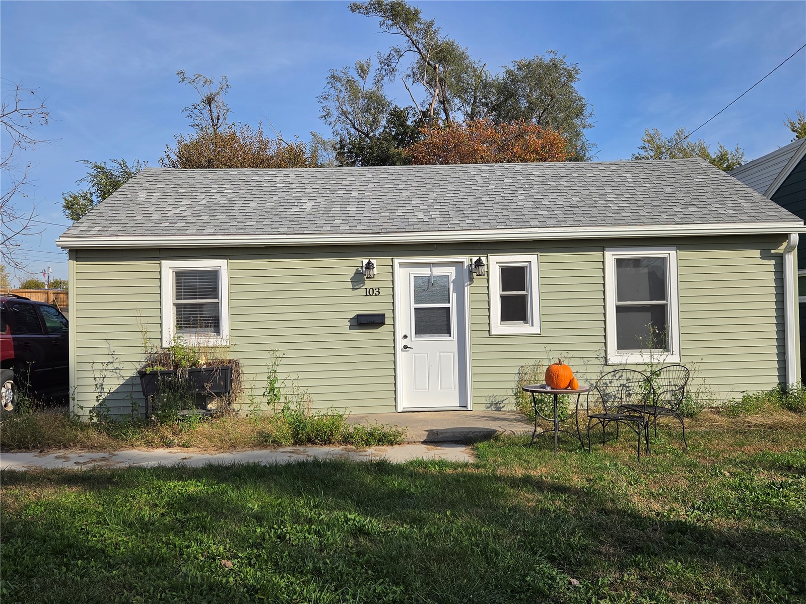 103 3rd Avenue Hiawatha IA 52233