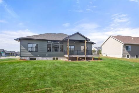 1388 Cardinal Drive Fairfax IA 52228
