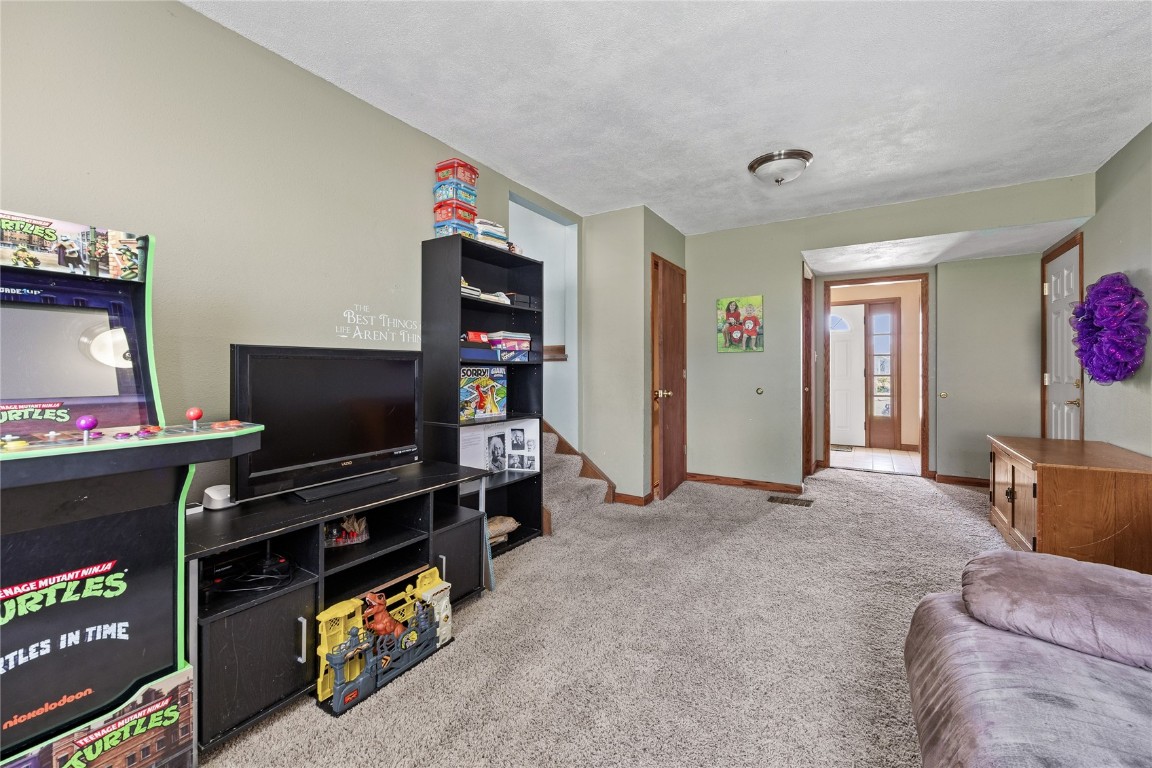 166 Sunrise Drive NW Cedar Rapids IA 52405