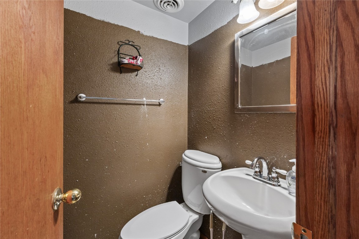 166 Sunrise Drive NW Cedar Rapids IA 52405