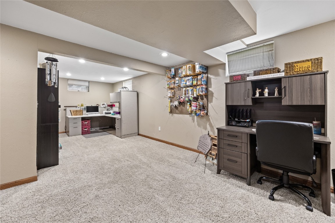 166 Sunrise Drive NW Cedar Rapids IA 52405