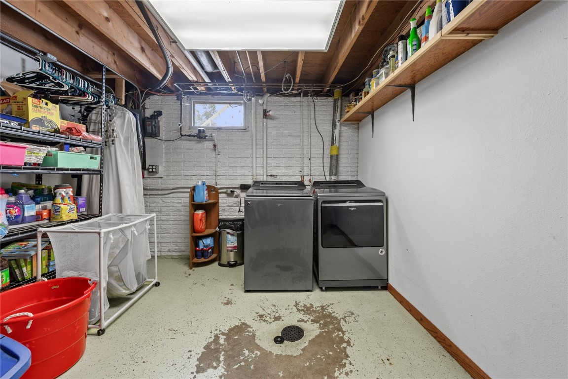 166 Sunrise Drive NW Cedar Rapids IA 52405