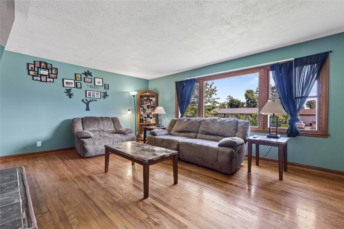 166 Sunrise Drive NW Cedar Rapids IA 52405
