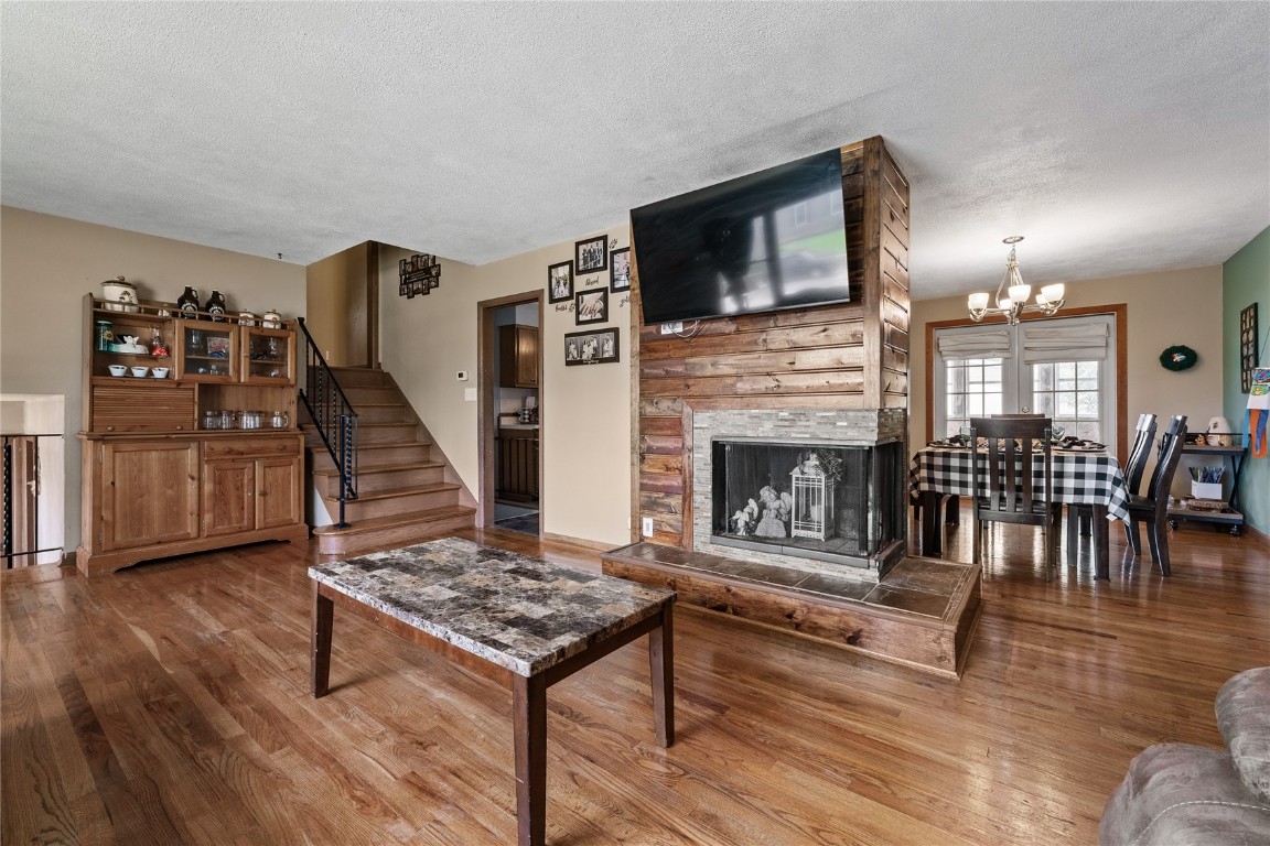 166 Sunrise Drive NW Cedar Rapids IA 52405