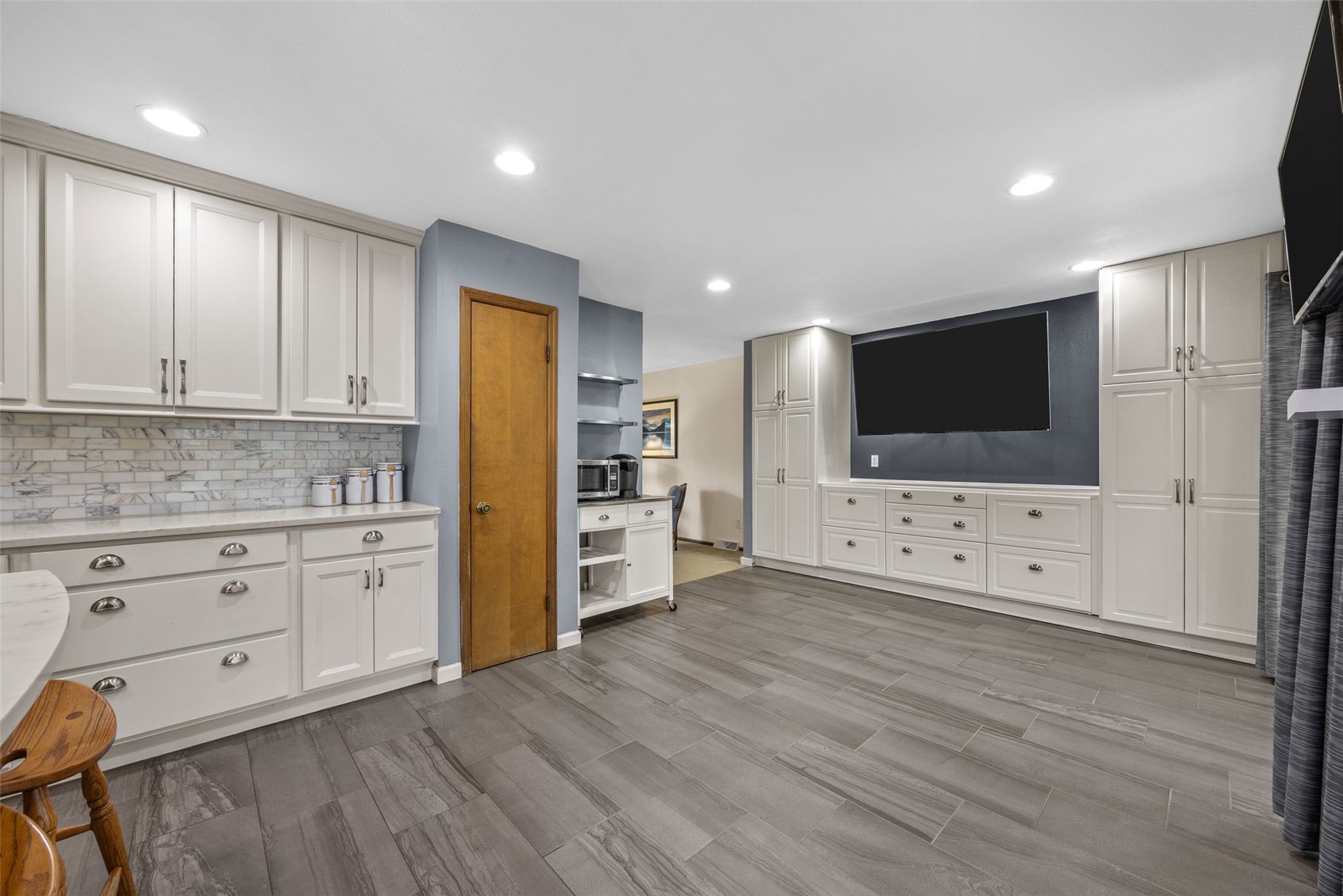 2023 Sandalwood Drive NE Cedar Rapids IA 52402