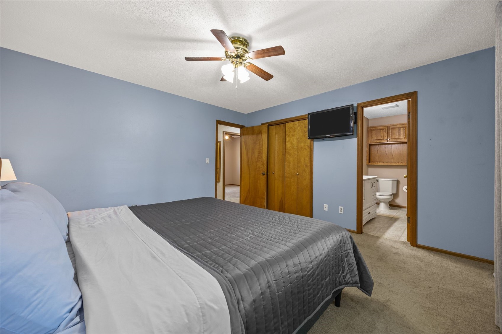 2023 Sandalwood Drive NE Cedar Rapids IA 52402