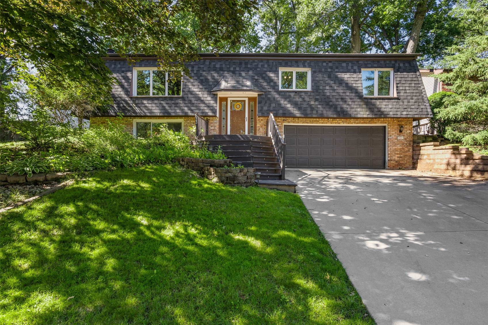 2023 Sandalwood Drive NE Cedar Rapids IA 52402