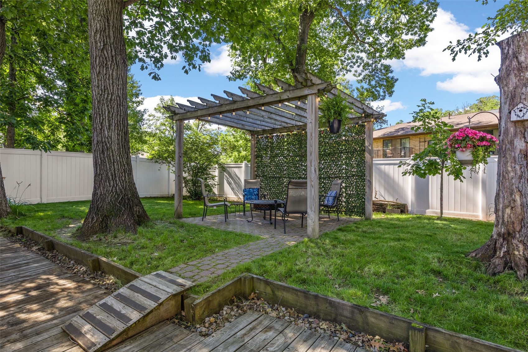 2023 Sandalwood Drive NE Cedar Rapids IA 52402