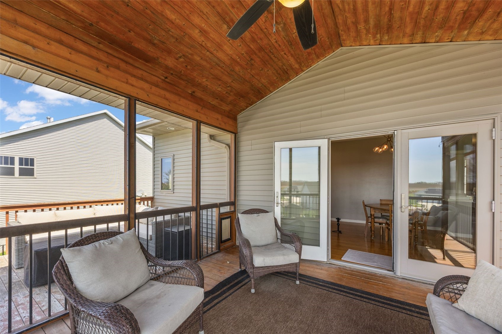 725 15th Avenue SW Mt Vernon IA 52314
