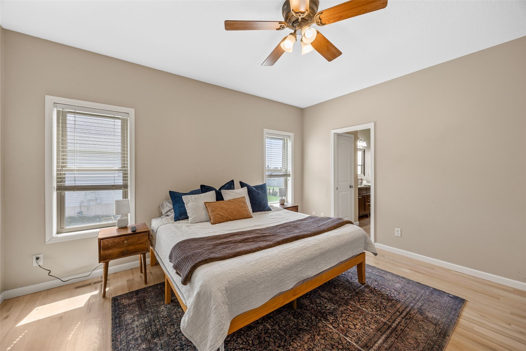 725 15th Avenue SW Mt Vernon IA 52314