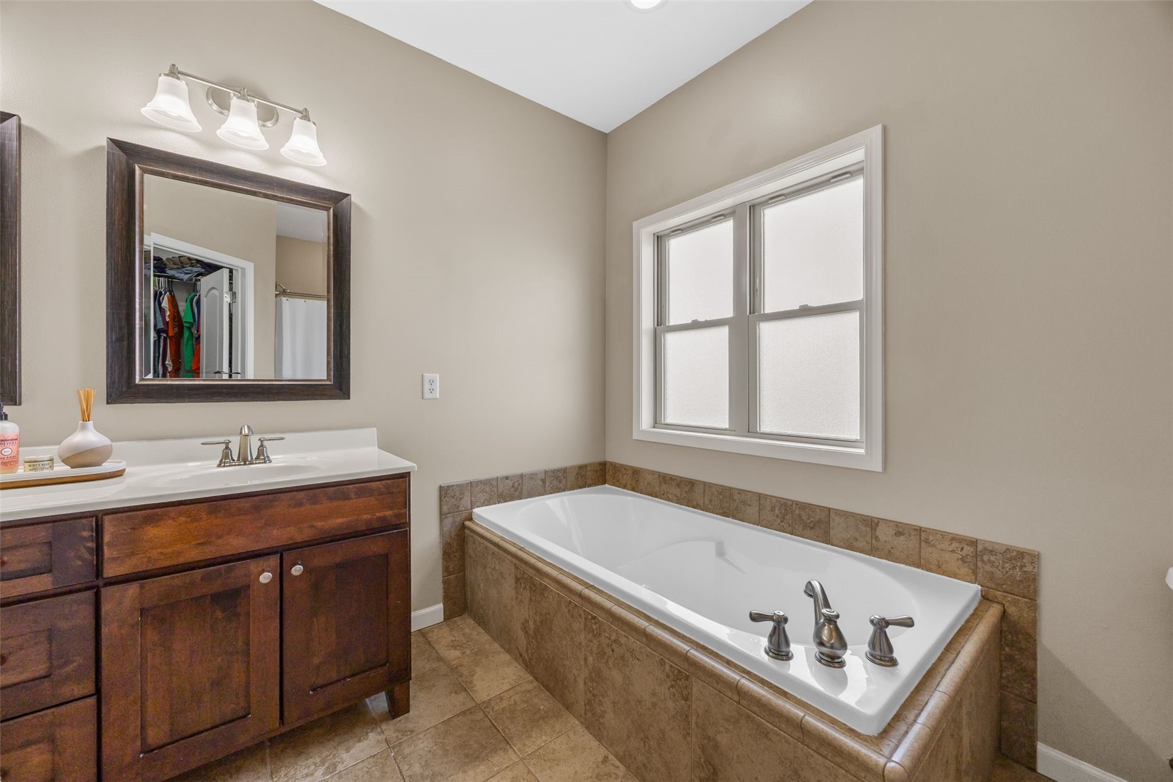 725 15th Avenue SW Mt Vernon IA 52314