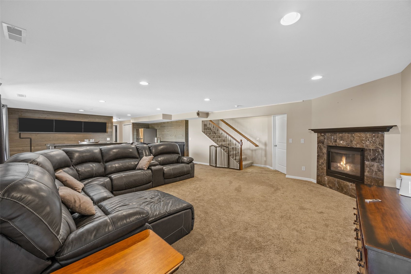725 15th Avenue SW Mt Vernon IA 52314