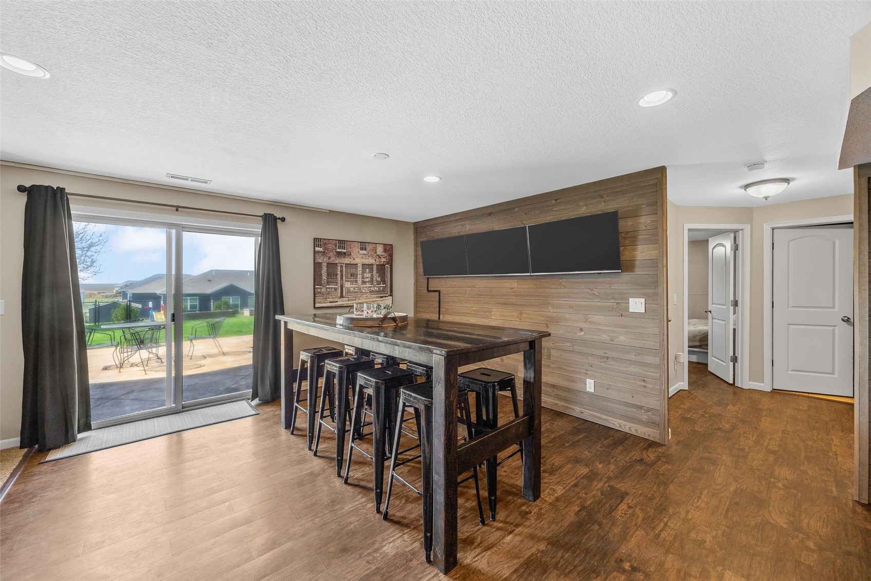 725 15th Avenue SW Mt Vernon IA 52314