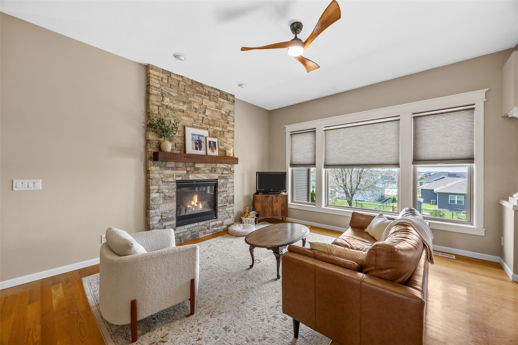725 15th Avenue SW Mt Vernon IA 52314