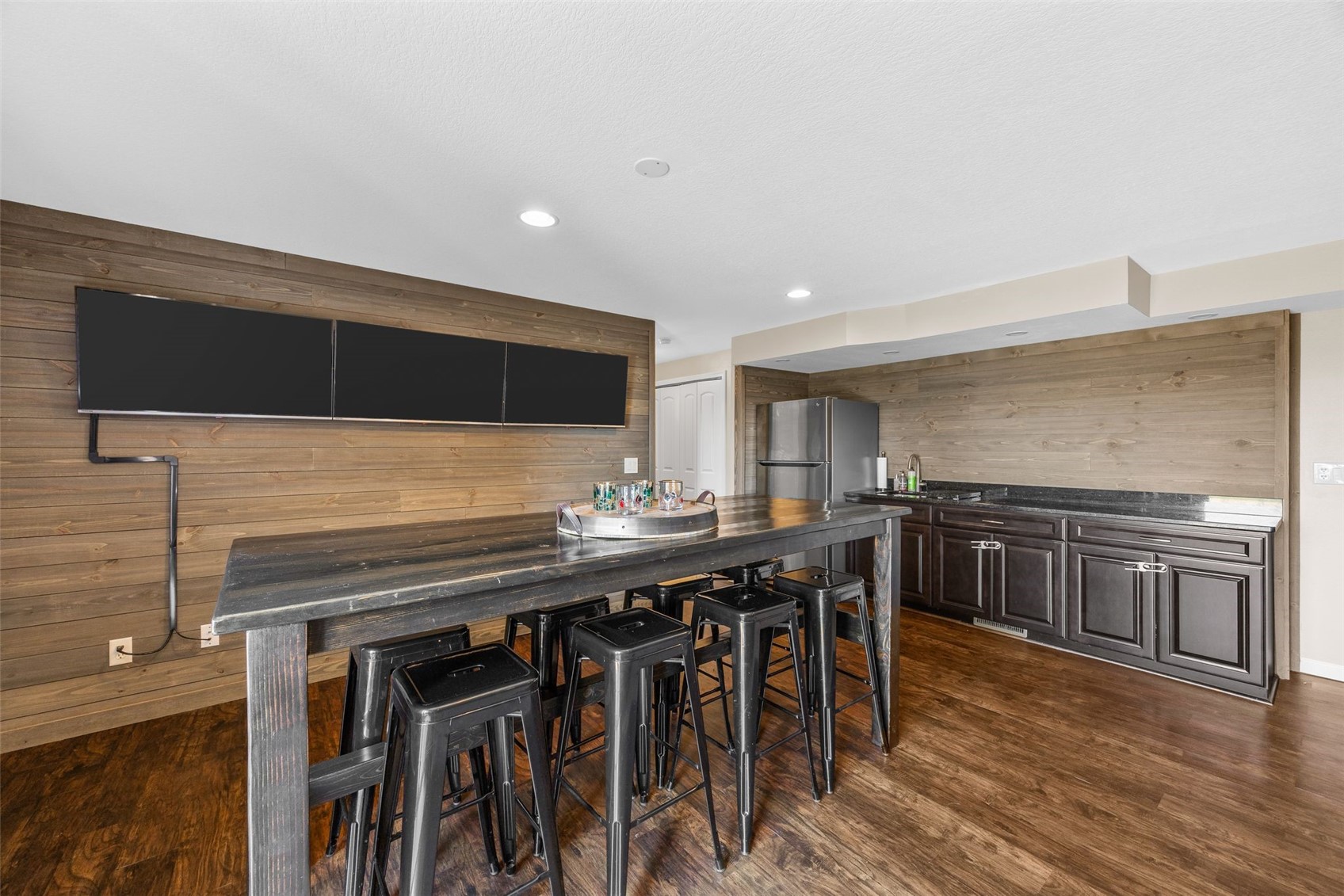 725 15th Avenue SW Mt Vernon IA 52314