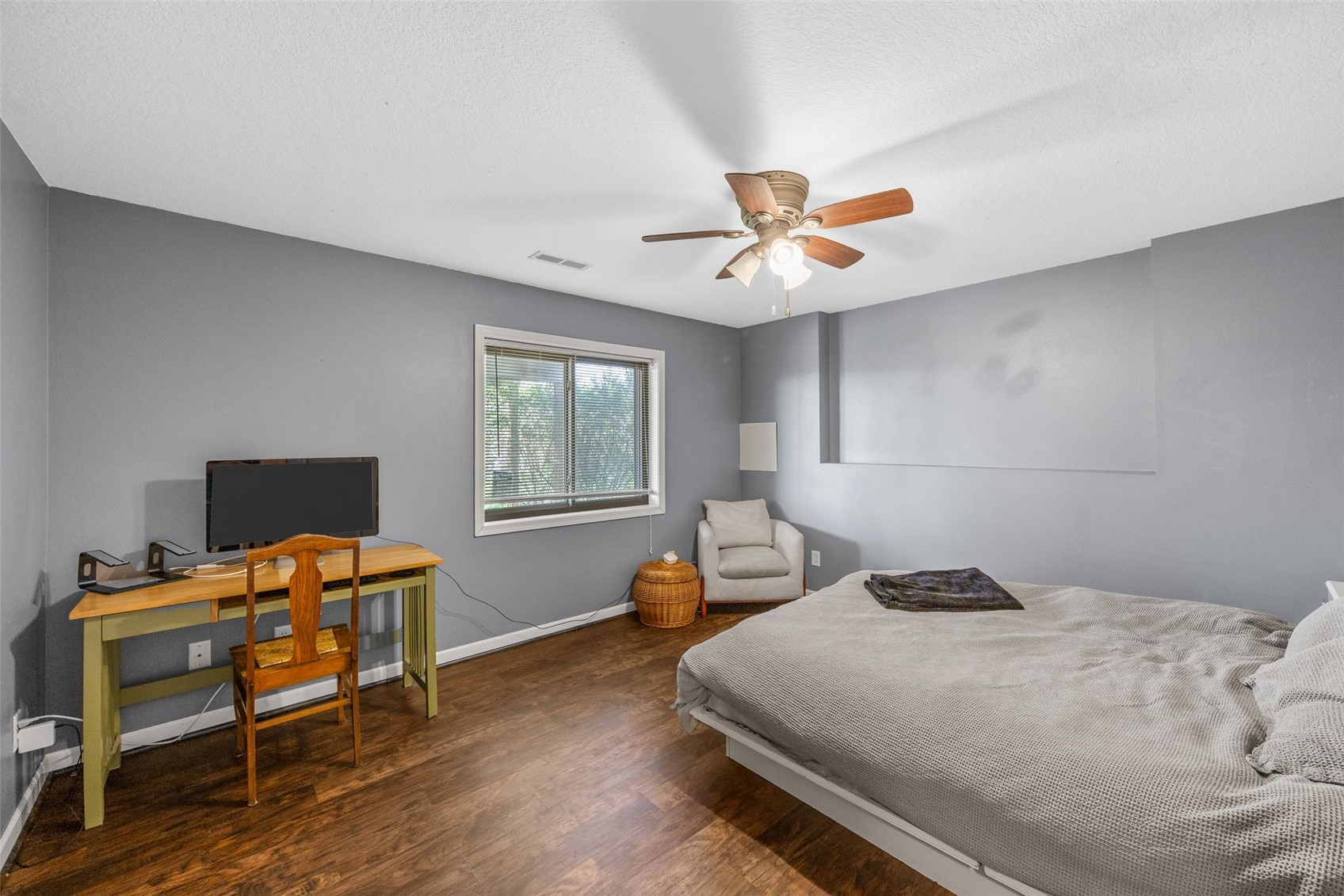 725 15th Avenue SW Mt Vernon IA 52314