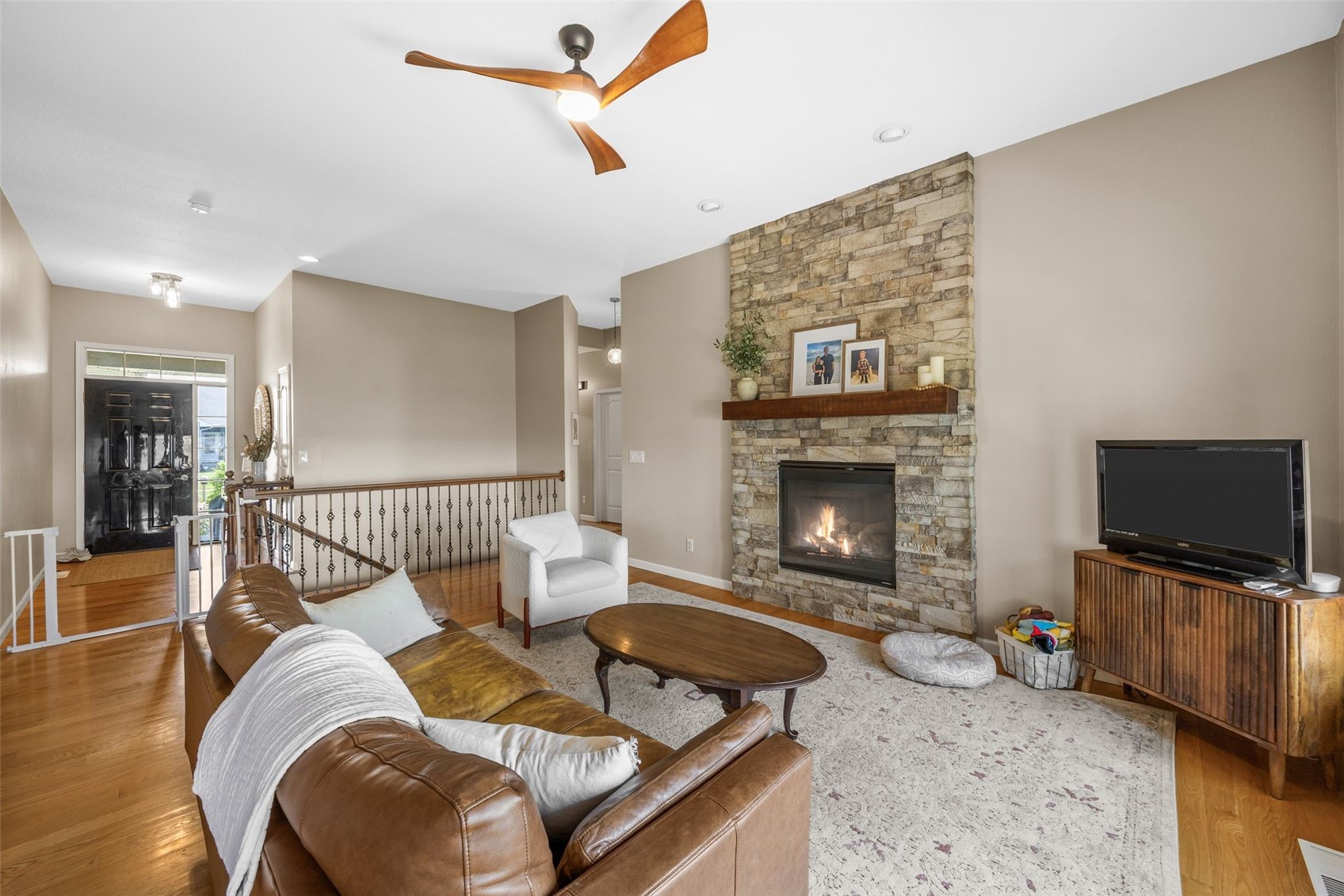 725 15th Avenue SW Mt Vernon IA 52314