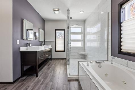 4807 Keystone Ridge SE Cedar Rapids IA 52403
