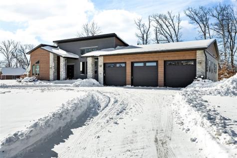 4807 Keystone Ridge SE Cedar Rapids IA 52403