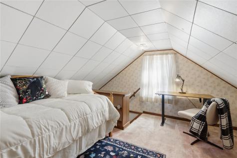 1434 Oakland NE Cedar Rapids IA 52402