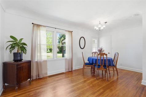 1434 Oakland NE Cedar Rapids IA 52402