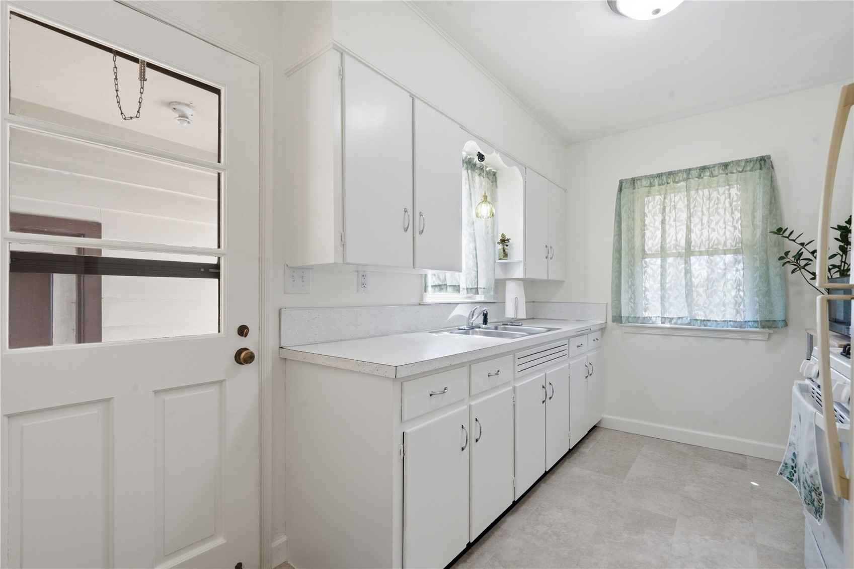 1434 Oakland NE Cedar Rapids IA 52402
