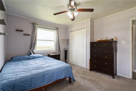5115 Harbet Avenue NW Cedar Rapids IA 52405