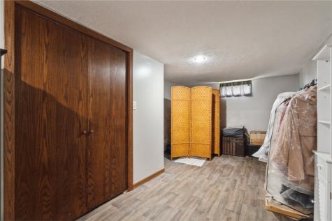 5115 Harbet Avenue NW Cedar Rapids IA 52405