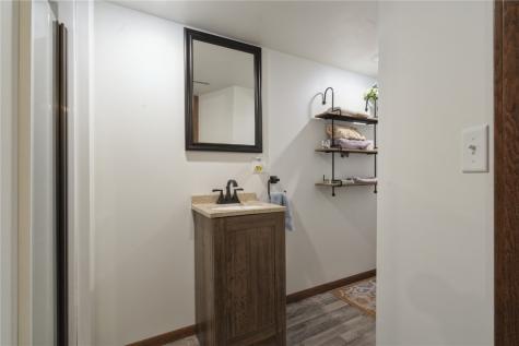 5115 Harbet Avenue NW Cedar Rapids IA 52405