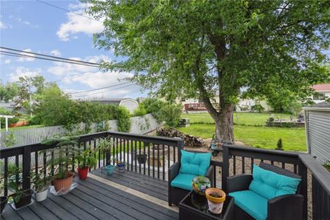 5115 Harbet Avenue NW Cedar Rapids IA 52405