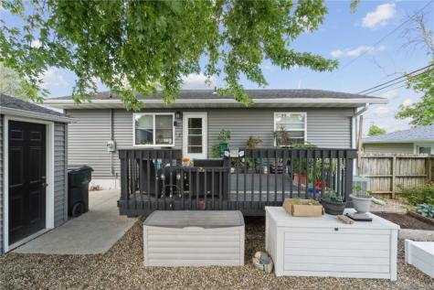 5115 Harbet Avenue NW Cedar Rapids IA 52405