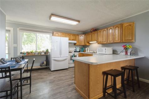 5115 Harbet Avenue NW Cedar Rapids IA 52405