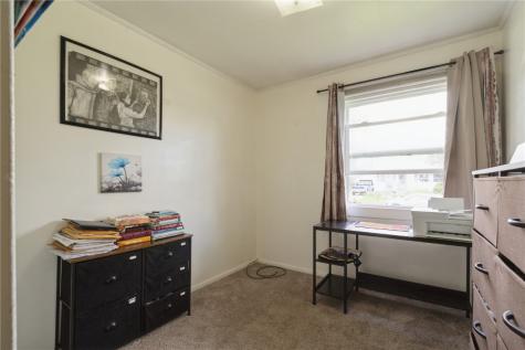 5115 Harbet Avenue NW Cedar Rapids IA 52405