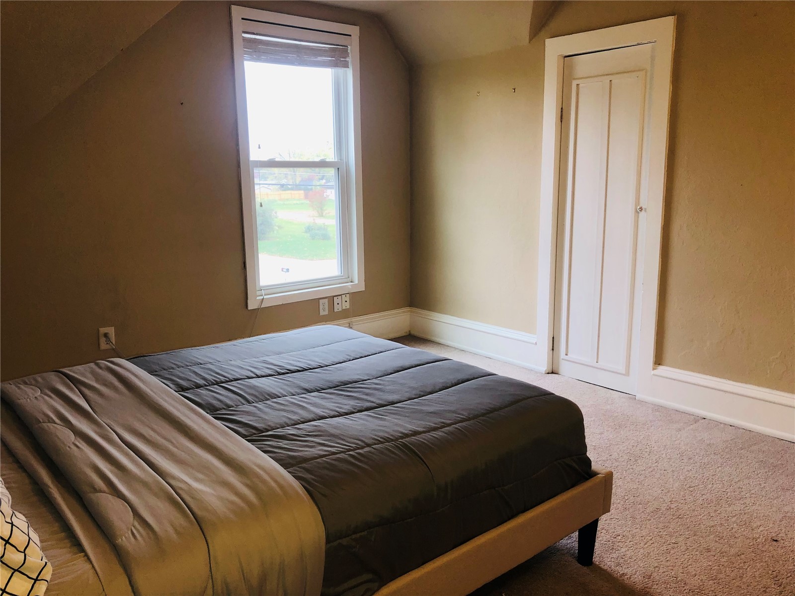 1930 E Avenue NW Cedar Rapids IA 52405