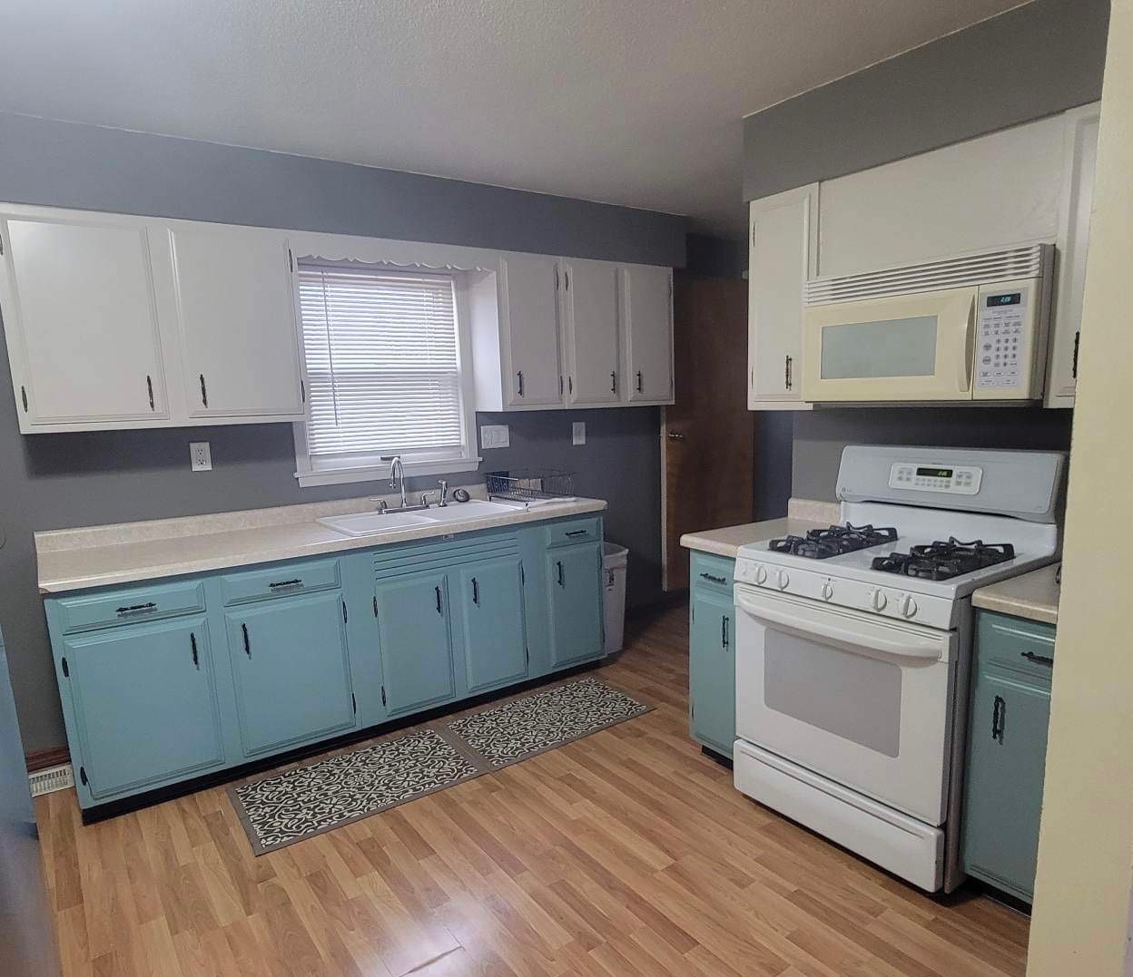 1930 E Avenue NW Cedar Rapids IA 52405