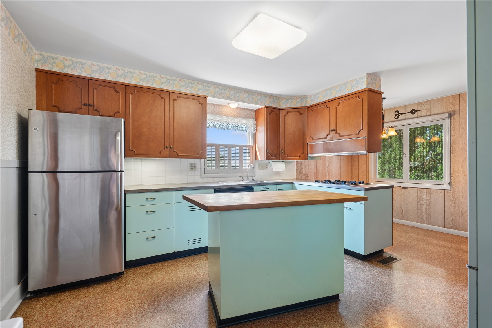 1602 7th Avenue Belle Plaine IA 52208