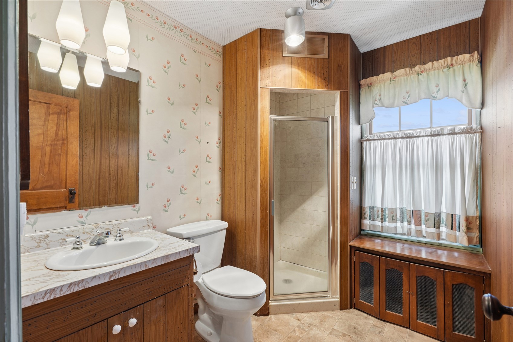 1602 7th Avenue Belle Plaine IA 52208