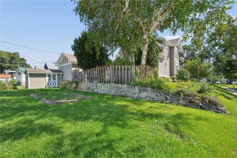 1602 7th Avenue Belle Plaine IA 52208