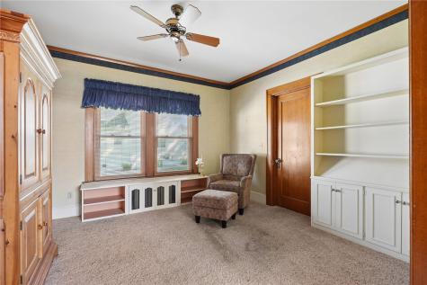 1602 7th Avenue Belle Plaine IA 52208