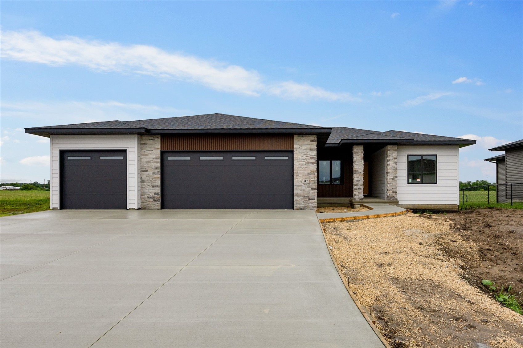 317 Hackberry Drive Palo IA 52324