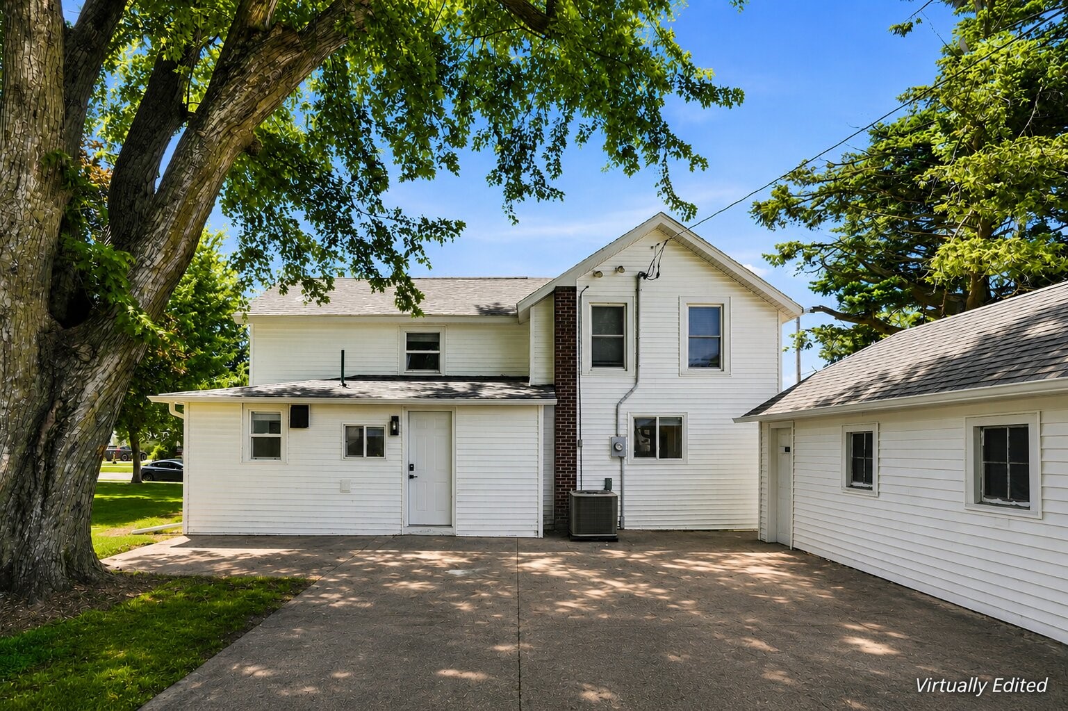 411 5th Avenue Clarence IA 52216