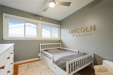 4233 Pineview Drive NE Cedar Rapids IA 52402
