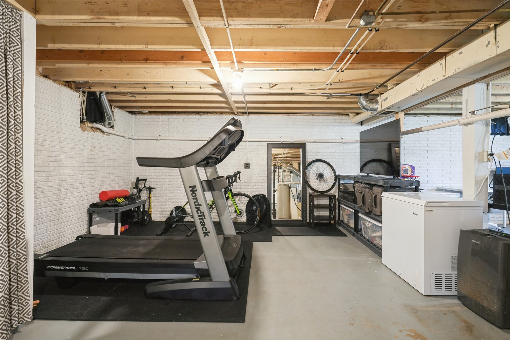 4233 Pineview Drive NE Cedar Rapids IA 52402