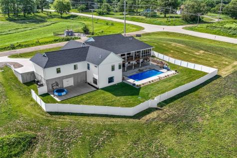 1904 Charles Avenue West Branch IA 52358