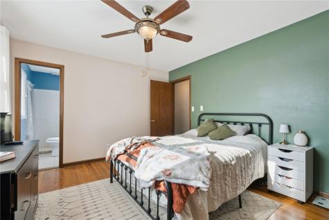 1195 Mcgowan Boulevard Marion IA 52302